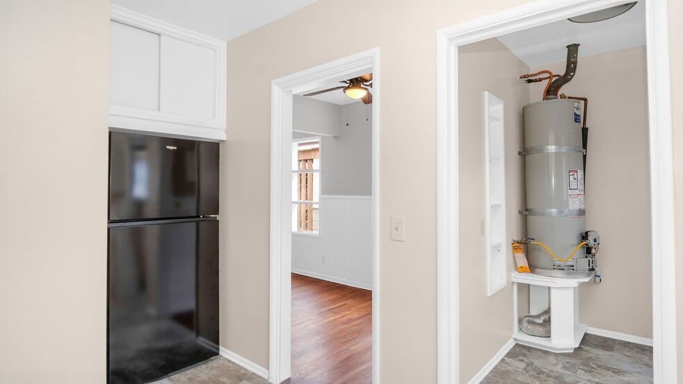 More Photos Of 10346 Oro Vista Ave, Sunland Multifamily For Sale