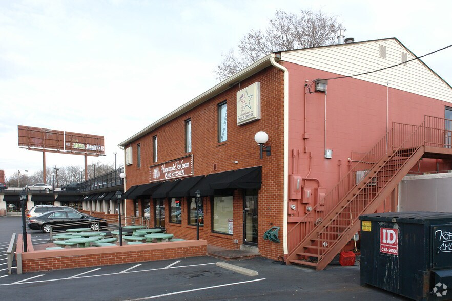 More Photos Of 2525 Bardstown Rd, Louisville Unknown For Lease