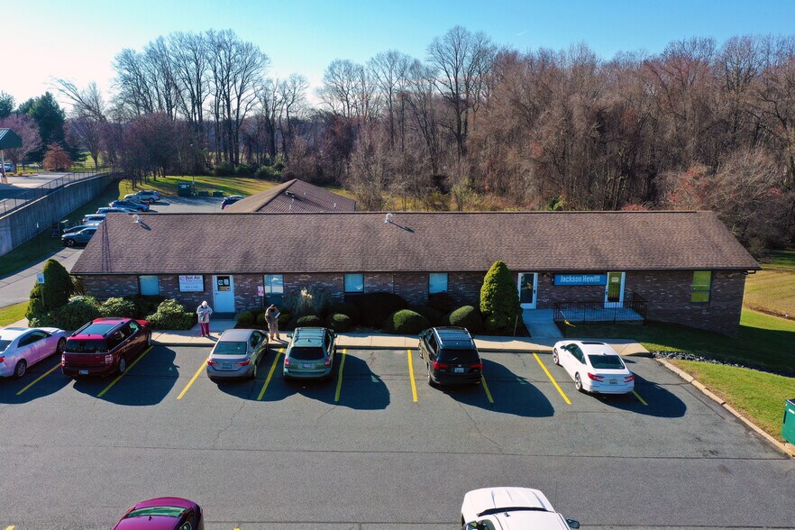 More Photos Of 2018 Rock Spring Rd, Forest Hill Office For Sale