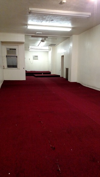 More Photos Of 19535 Jamaica Ave, Hollis Storefront Retail Office For Lease