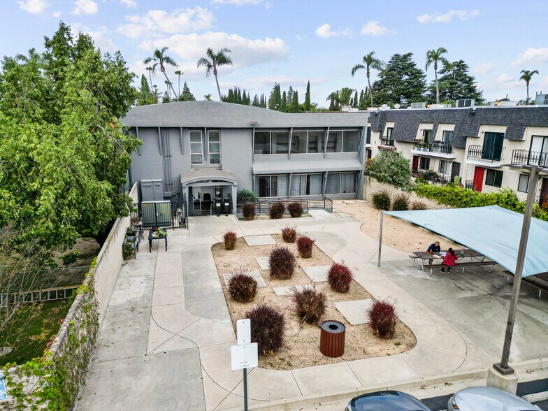 More Photos Of 2215 N Broadway, Santa Ana Medical For Sale