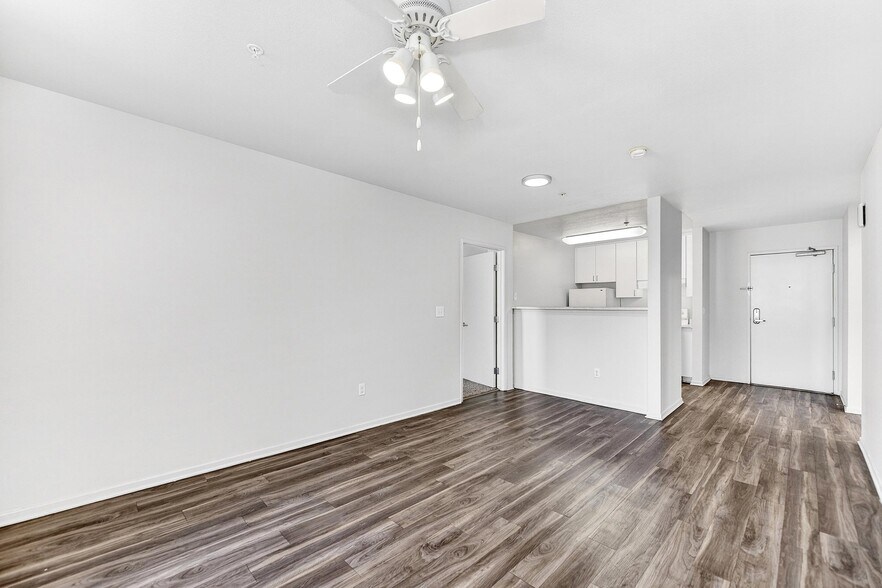 More Photos Of 900 F St, San Diego Apartments For Lease