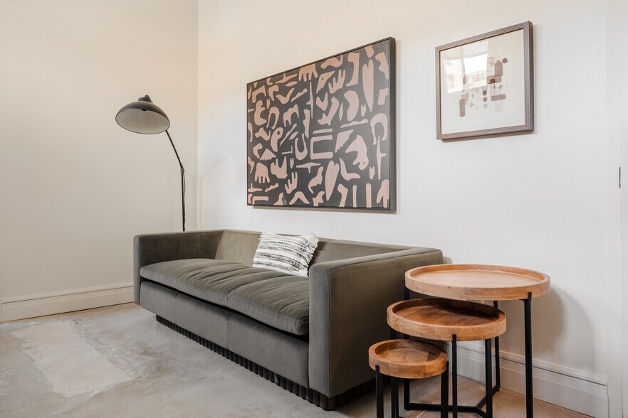 More Photos Of 505 E Travis St, San Antonio Hospitality For Sale