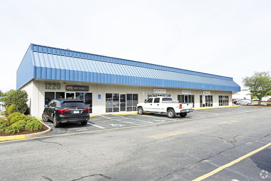 Primary Photo Of 1220 Executive Blvd, Chesapeake Showroom For Sale