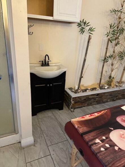 More Photos Of 641-681 S Beach Blvd, La Habra Unknown For Lease