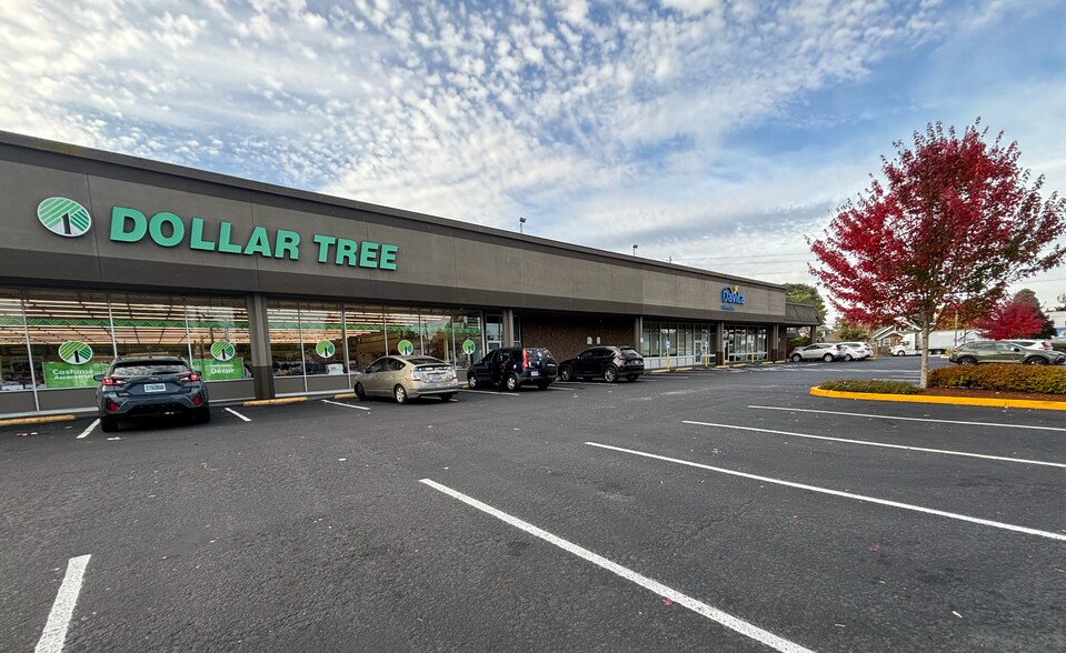 More Photos Of 6828-6868 SE Foster Rd, Portland Unknown For Lease