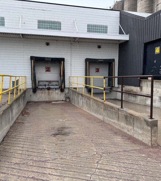 More Photos Of 1139 Mcdermot Av, Winnipeg Manufacturing For Sale