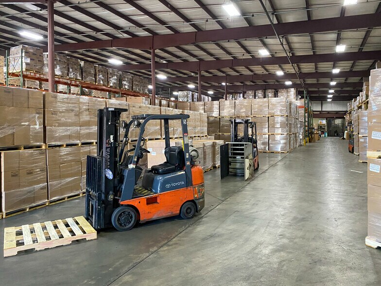 More Photos Of 101 Juneau & 301 2nd St, Elroy Industrial For Sale