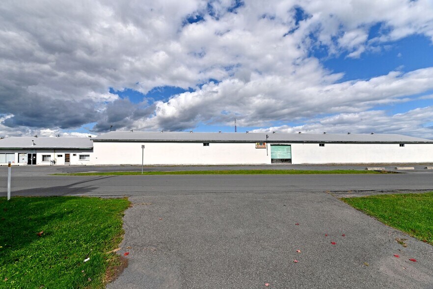 More Photos Of 115 Balmoral Av, Cornwall Service For Lease