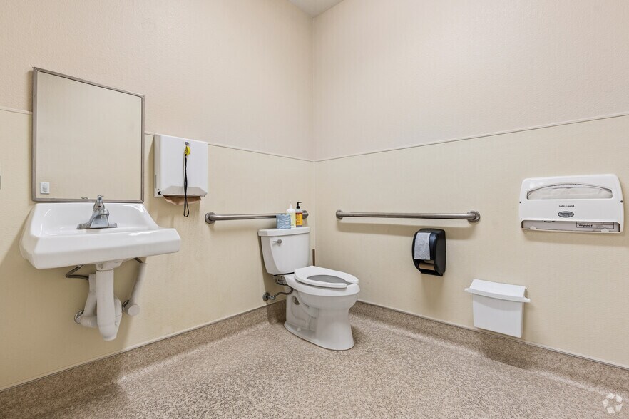 More Photos Of 945-947 Blanco Rd, Salinas Medical For Lease