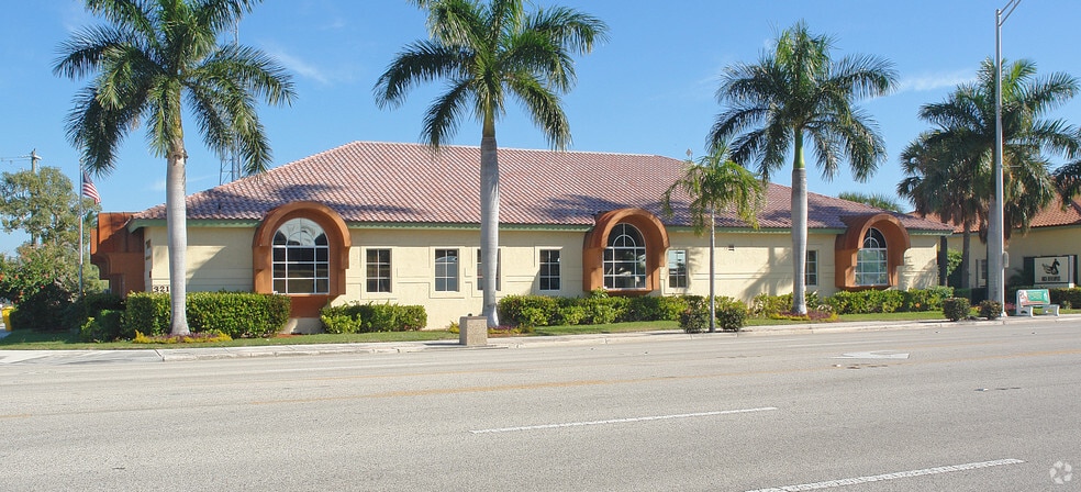 Primary Photo Of 321 E Hillsboro Blvd, Deerfield Beach Office For Sale