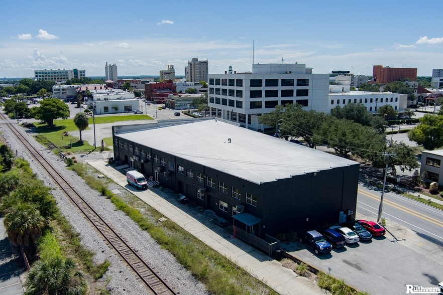 More Photos Of 305 W Main St, Lakeland Storefront Retail Office For Sale