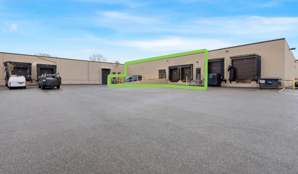 More Photos Of 904-926 Springdale Dr, Exton Warehouse For Lease