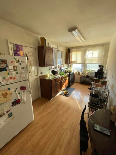 More Photos Of 128 S Market St, Frederick Apartments For Sale