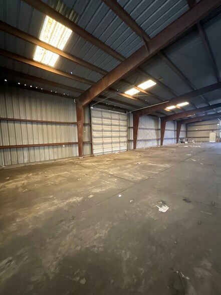 More Photos Of 3201 Texas Ave, La Marque Warehouse For Sale