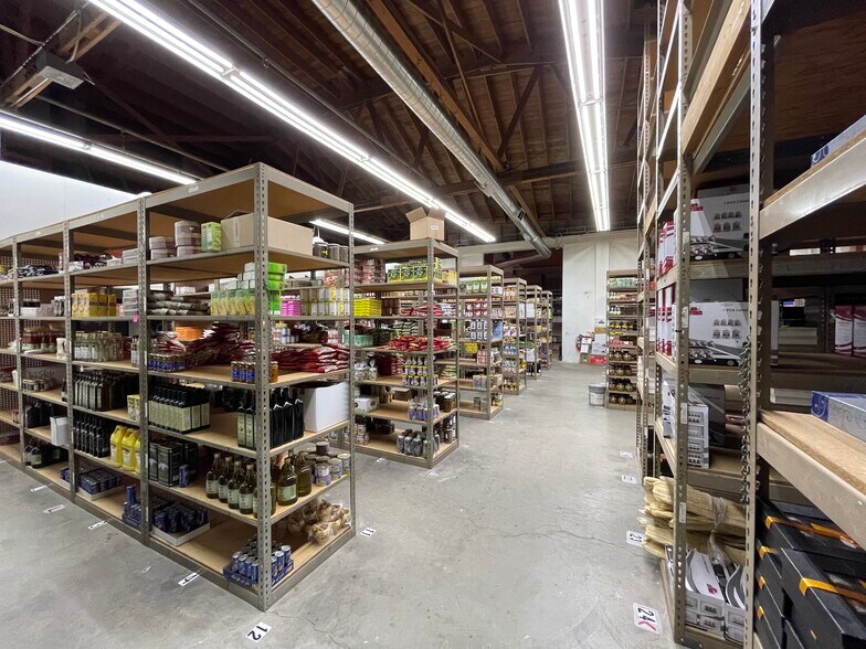 More Photos Of 1701 30th St, Bakersfield Freestanding For Sale