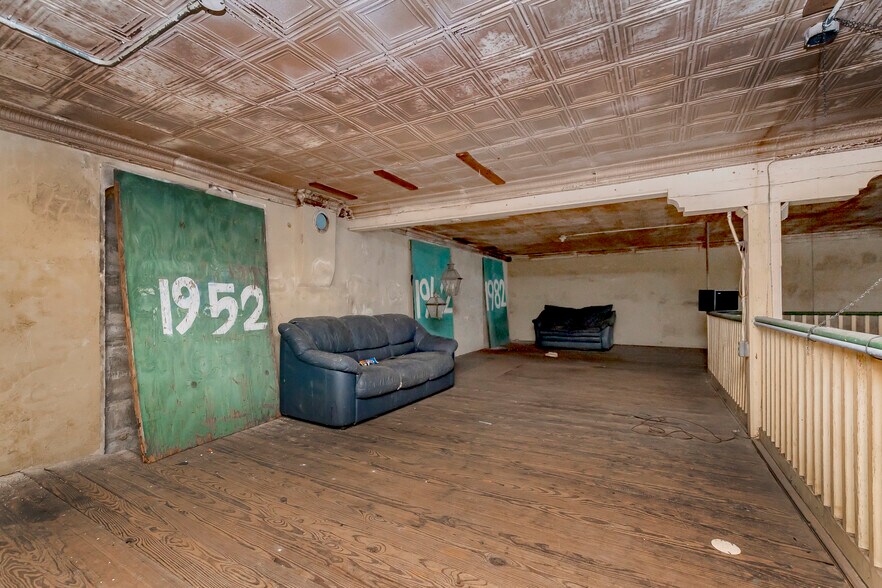 More Photos Of 1952 North St, Baton Rouge Storefront For Lease