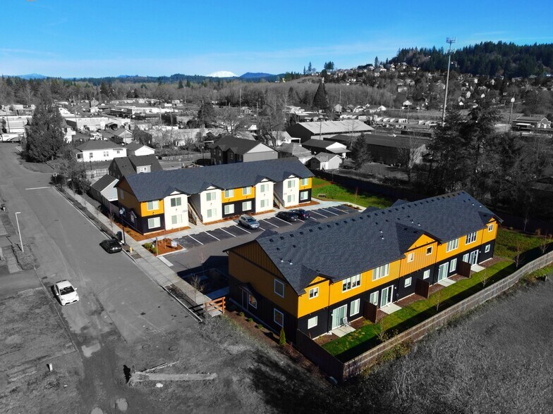 More Photos Of 219-221 SE Clark Ave, Battle Ground Apartments For Sale