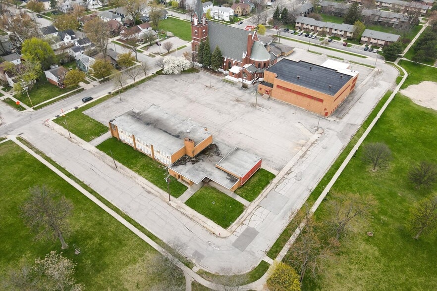 More Photos Of 1120 N Grant St, Bay City Religious Facility For Sale