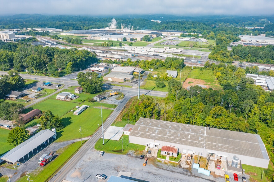 More Photos Of 506 Bear Creek Rd, Dalton Manufacturing For Sale