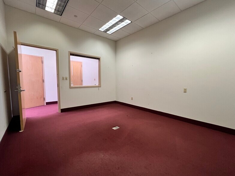 More Photos Of 733 Ridgedale Ave, East Hanover Industrial For Sale