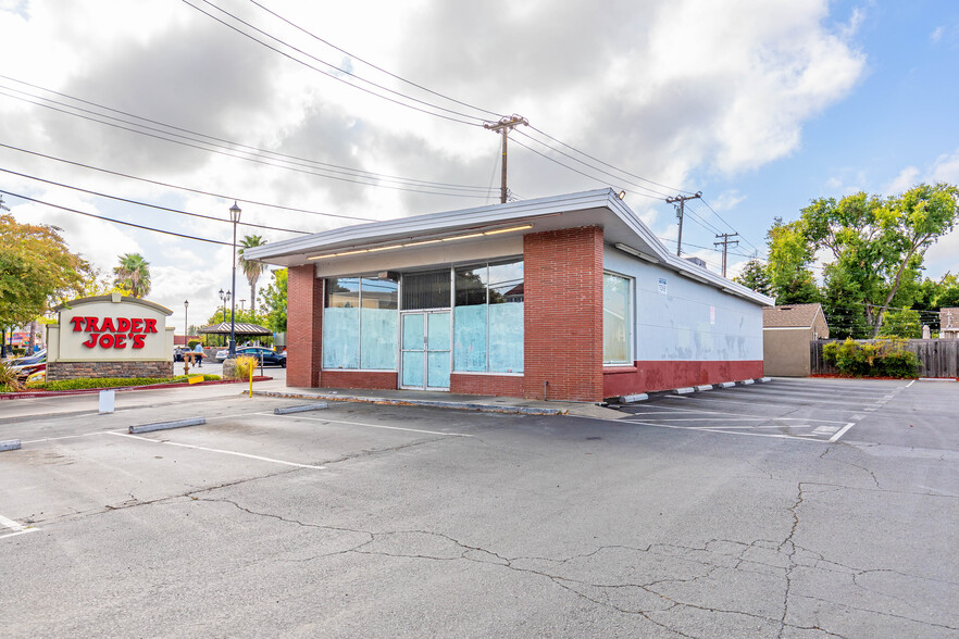 Primary Photo Of 4900-4922 Folsom Blvd, Sacramento Restaurant For Lease