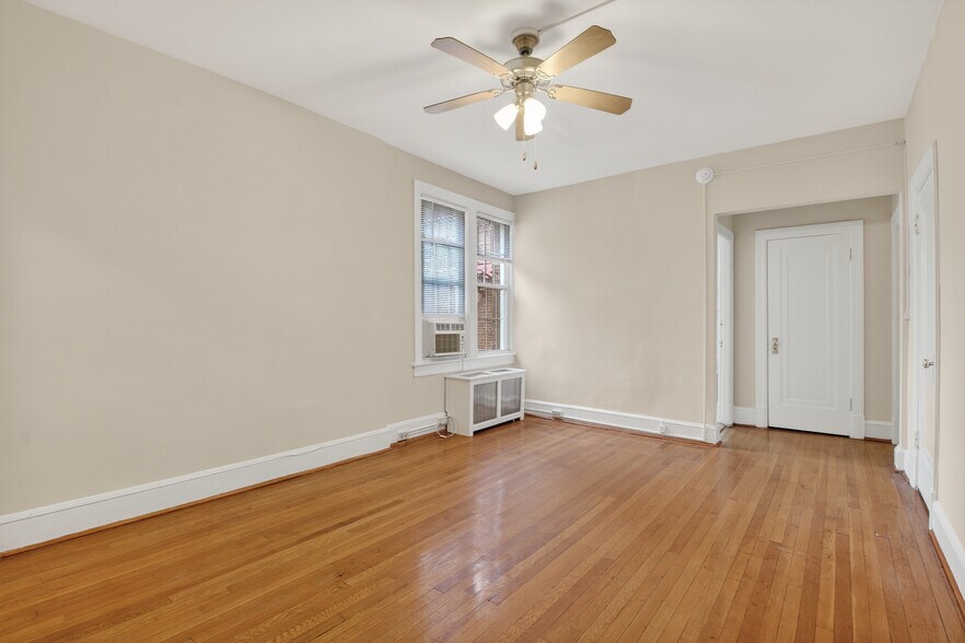 More Photos Of 1818 Riggs Pl NW, Washington Apartments For Sale