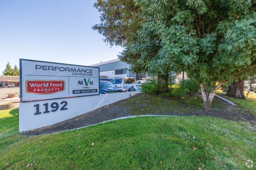 More Photos Of 1192 Vanderbilt Cir, Manteca Warehouse For Lease