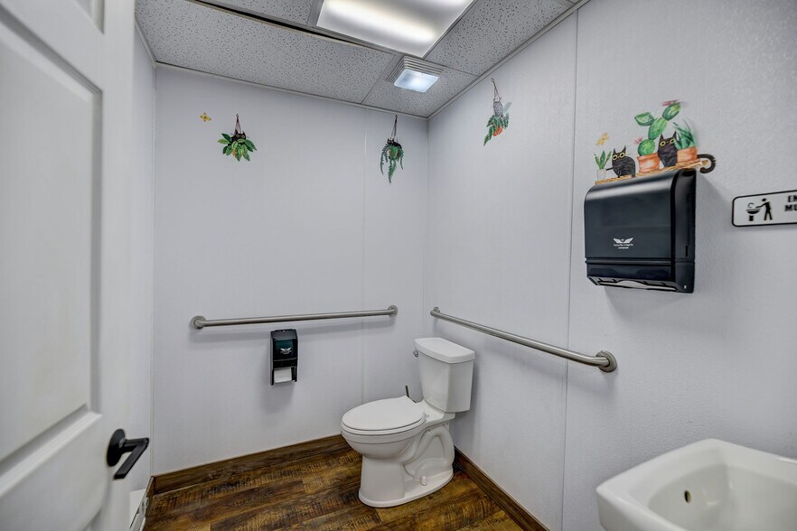 More Photos Of 430 W 3rd St, Nescopeck Restaurant For Sale