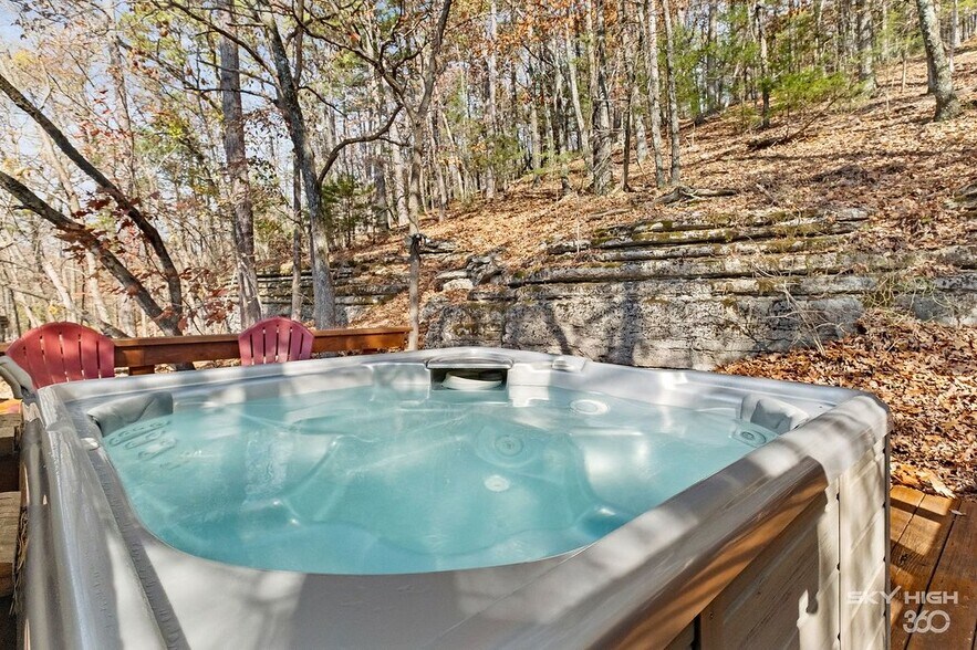 More Photos Of 3134 E Van Buren, Eureka Springs Hotel For Sale