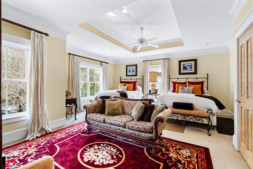 More Photos Of 202 S Mobile St, Fairhope Hospitality For Sale