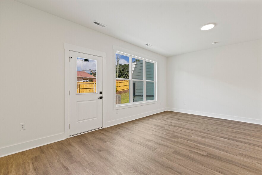 More Photos Of 102 Chella Ct, Sanford Apartments For Sale