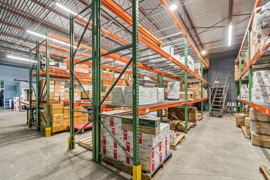 More Photos Of 3667-3691 46th Ave N, Saint Petersburg Warehouse For Sale