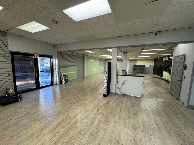 More Photos Of 2571 Montgomery Hwy, Dothan Freestanding For Lease