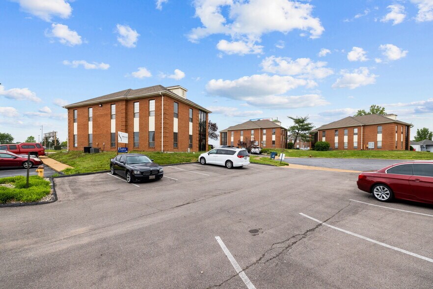 More Photos Of 4191 Crescent Dr, Saint Louis Medical For Lease