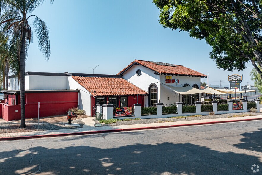 Primary Photo Of 9405 Monte Vista Ave, Montclair Restaurant For Lease