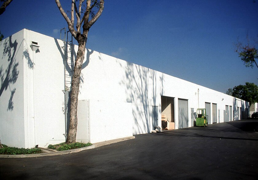 More Photos Of 2600 Walnut Ave, Tustin Unknown For Lease