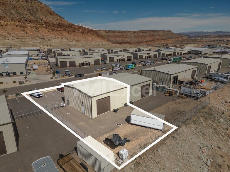 More Photos Of 1392 E Ridge St, Washington Industrial For Lease