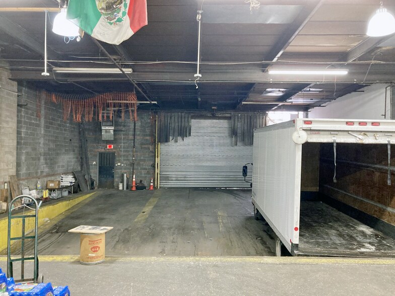 More Photos Of 275 Boerum St, Brooklyn Warehouse For Sale