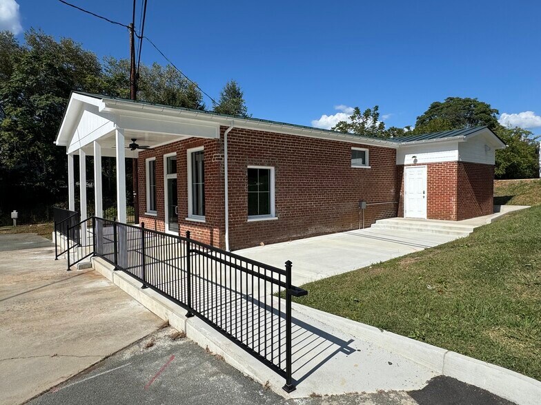 More Photos Of 1054 Shadwell Station Ln, Charlottesville Freestanding For Lease