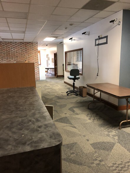 More Photos Of 2822 Main St, Morgantown Storefront Retail Office For Sale