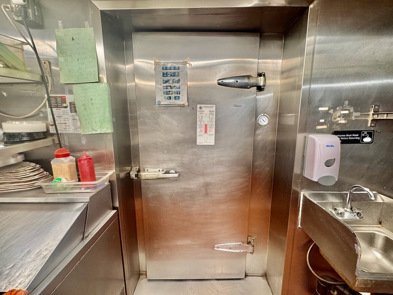 More Photos Of 501 N Arizona Ave, Chandler Restaurant For Sale