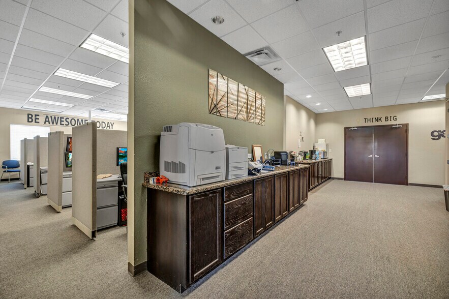 More Photos Of 10601 Pecan Park Blvd, Austin Office For Sale