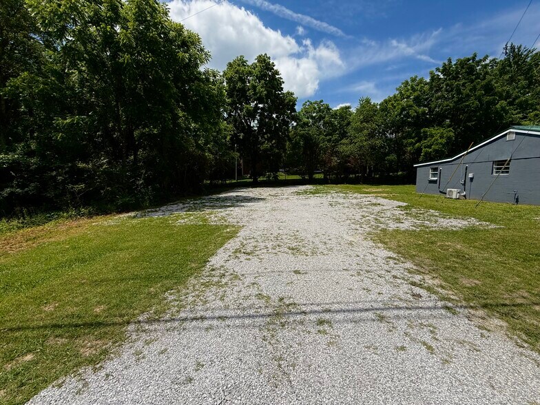 More Photos Of 1074 S Main St, Crossville Office Residential For Sale