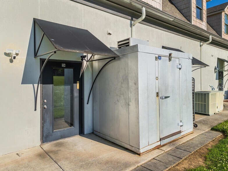 More Photos Of 9298 Apison Pike, Ooltewah Office Residential For Sale