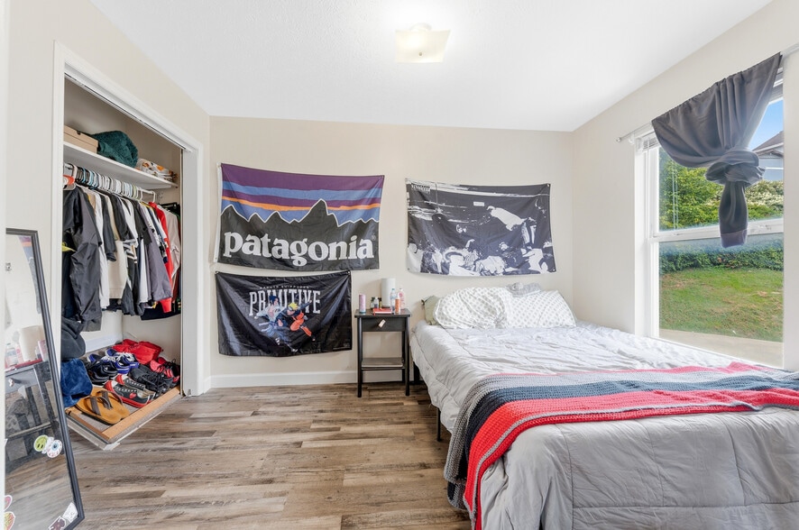 More Photos Of 409 McLane Avenue, Morgantown Apartments For Sale
