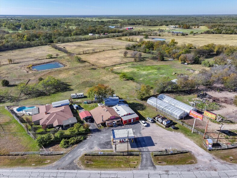 Primary Photo Of 28323 Interstate 20, Wills Point Restaurant For Sale