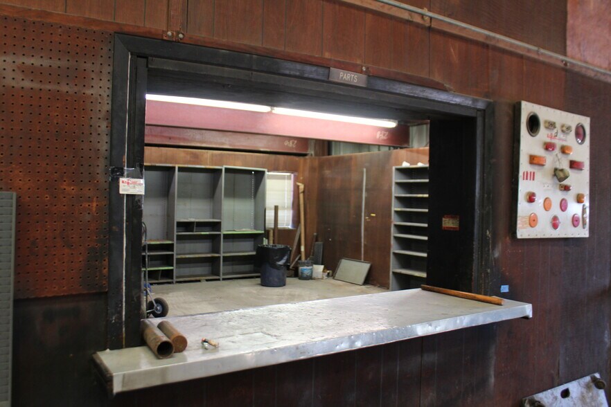 More Photos Of 457 Us-49 S, Jackson Warehouse For Lease
