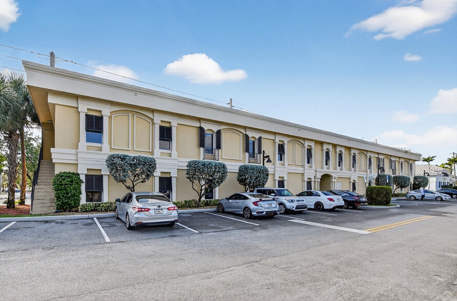 Primary Photo Of 665 SE 10th St, Deerfield Beach Medical For Sale