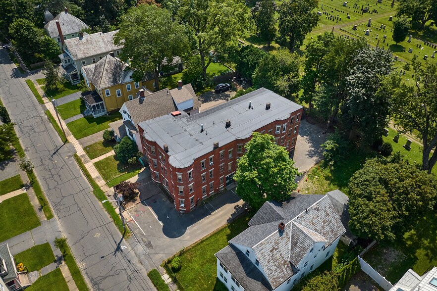 More Photos Of 18 Orchard St, Northampton Apartments For Sale